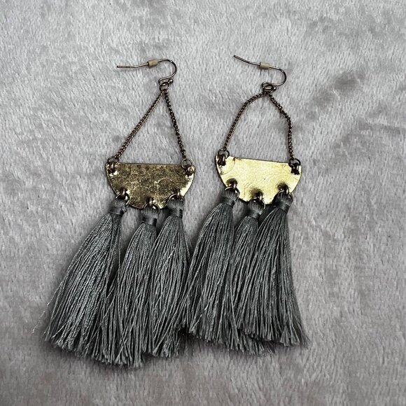 Fringe Tassel Earrings Gray Gold Tone Boho Half Moon Crescent Dangle Large - Picture 7 of 7
